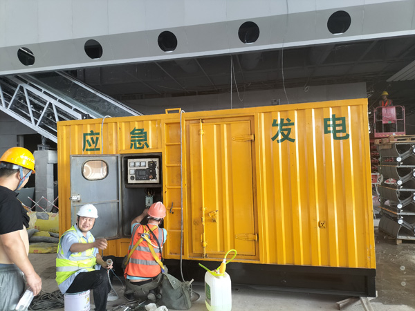 碑林怎样判断空气滤清器是否需要更换？